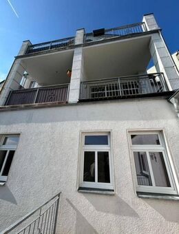 Objekt-Nr.: 4225 - schöne vermietete 4-Zimmer-Maisonette-ETW im EG und 1.OG mit Gäste-WC, Wanne und Balkon im Zentrum von Plauen - Plauen