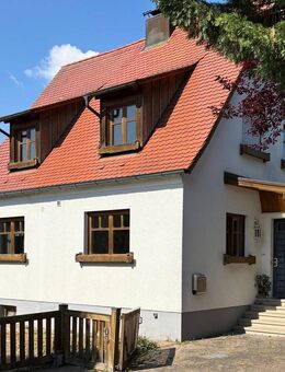 Heimeliges Wohnhaus mit Carport, Stellplatz und Garten - Postbauer-Heng (Markt)