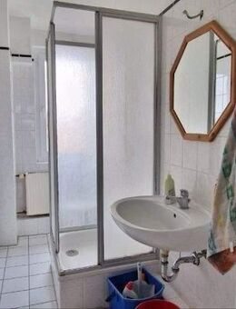 IMMOBERLIN.DE - Geräumige Dachgeschosswohnung in angenehmer Lage beim Waldpark - Hennigsdorf