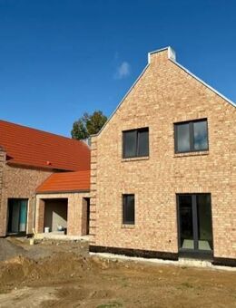 Neubau-Einfamilienhäuser mit Garten in Satow zu verkaufen. - Satow