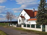 Freistehendes Einfamilienhaus mit Carport - Mansfeld