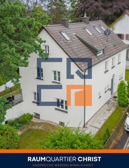 Kernsaniertes Einfamilienhaus mit großen Grundstück in zentraler Lage - Weiden (Oberpfalz)