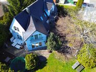 Familienhaus in Leipzig-Grünau mit großzügigem Grundstück, Pool, Sauna und 3 Kaminen! - Leipzig
