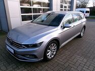 VW Passat Variant, 2.0 TDI Elegance Elegance, Jahr 2023 - Oyten