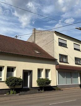 Wohn- und Geschäftshaus/ Lagerhalle/ Einfamilienhaus mit Garten und Freifläche in Differten - Wadgassen