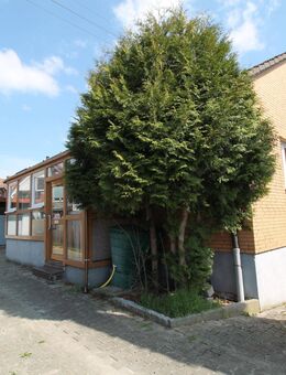 *** Freistehendes Einfamilienhaus mit 2 Garagen *** - Pfaffenhofen