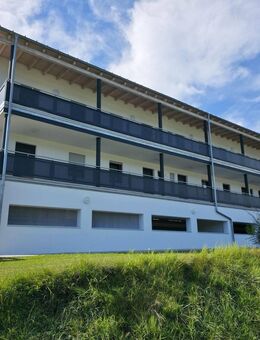 Moderne 1-Zimmer-Anlegerwohnung in Deggendorf – vermietet, Balkon, Aufzug & Stellplatz - Deggendorf