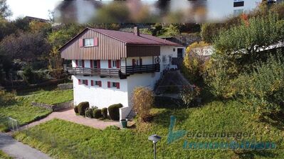 Natur pur! Wohnhaus mit Einliegerwohnung in toller Naturlage in Regen