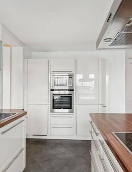 Skylineblick inklusive: Moderne 3-Zimmer-Wohnung mit Klasse und Komfort in Riedberg! - Frankfurt (Main)