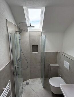 Frisch sanierte 44 m² Dachgeschoss-Singlewohnung - nur 3 Min. zum Phoenixsee, Dortmund-Schüren - Dortmund