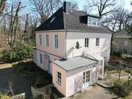 Gelegenheit in Oberneuland: Exklusives Grundstück mit stilvoller Villa inklusive - Bremen