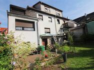 Bezugsfertiges Wohnhaus mit Garage, Dachterrasse und kleinem Garten in ruhiger Lage - Zella-Mehlis