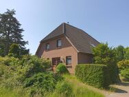 Wohnhaus mit großem Gewächshaus auf 6.000 m² - Elpersbüttel