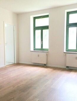 !! 1-Zimmer-Wohnung mit Laminat in saniertem Mehrfamilienhaus !! - Chemnitz