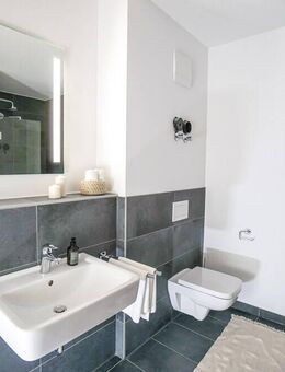 Leben mit Freiraum: 4-Zimmer-Neubau mit großzügigem Balkon - Komfort & Eleganz vereint! - Kümmersbruck