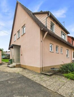 Doppelhaushälfte mit traumhaftem Grundstück in Schnaittach - Schnaittach