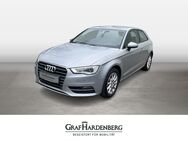 Audi A3, 1.4 TFSI attraction, Jahr 2014 - Überlingen