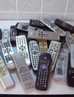 Fernbedienungen Ca 75 St TV, Video, Audio , DVD , Receiver, Fernseher . - Aachen Zentrum