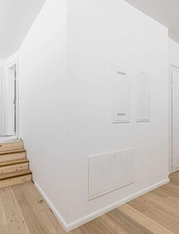 Renovierte 4-Zimmer-Erdgeschosswohnung mit privatem Innenhof - Leipzig