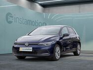 VW Golf, 1.5 TSI STYLE, Jahr 2020 - München