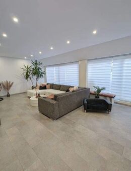 == Renoviert und bereit zum Einzug! Moderne & großzügige ETW in Lipperreihe == - Oerlinghausen