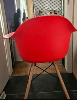Hochwertige Esszimmerstühle im der Farbe rot - Apolda