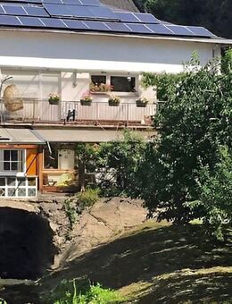Charmantes MFH mit Einliegerwohnung, Wintergarten & PV-Anlage in ruhiger Lage von Traben-Trarbach - Traben-Trarbach