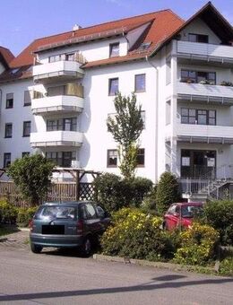 Schöne 2-Raum-Wohnung mit großem Balkon - Sankt Egidien