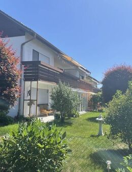 Exklusive 3 - Zimmer- Wohnung mit Süd-Balkon, Schwimmbad, Sauna, Tennisplatz und Privatgarten - Oberding