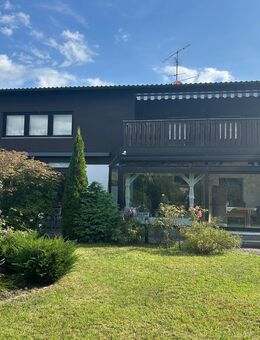 Einfamilienhaus mit Einliegerwohnung, großem Grundstück, Sauna und Indoorpool - Röthenbach (Pegnitz)