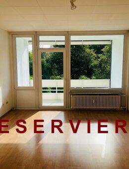 ZUR KAPITALANLAGE UND/ODER EIGENNUTZUNG! _ APPARTEMENT, MIT LOGGIA, IN GEPFLEGTER WOHNANLAGE! - Krefeld