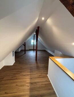 Stilvolle Maisonette-Wohnung mit 90qm, Balkon und Dachstudio – Erstbezug nach Renovierung 2025 - Bad Schussenried