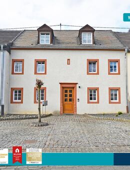 Beilingen: Charmantes Zweifamilienhaus mit Garten und Außenstellplätzen - Beilingen