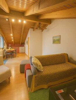Gemütliche 2-Zimmer-Dachgeschoss-Wohnung in unmittelbarer Nähe zu Salzburg - Piding