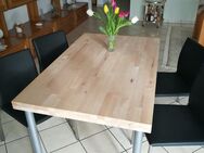 Tisch mit 4 Stühlen - Obertshausen