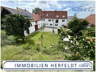 Hochwertig saniertes Anwesen mit Einliegerwohnung, Gewerbe/Praxis & Nebengebäude - Friedberg