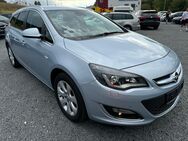 Opel Astra, SPORTS-TOURER PDCvo hi LH LIGHT, Jahr 2014 - Boxberg (Baden-Württemberg)