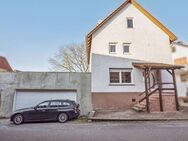 Einfamilienhaus mit Doppelgarage und schöner Ausbaureserve im Dachboden in Elztal - Elztal