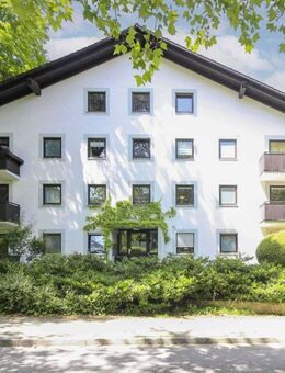 Bezugsfreie, helle 3-Zi-Wohnung mit 2 Balkonen und Tiefgaragenstellplatz nahe dem Starnberger See - Starnberg