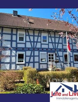 Zwei-Immobilien-Ensemble, großem Garten und historischem Charme vielseitige Nutzungsmöglichkeiten - Gemünden (Felda)
