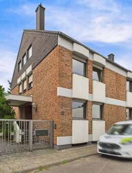 Repräsentatives Mehrfamilienhaus mit Gewerbeeinheit auf parkähnlichem Grundstück! - Düren