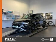 VW T-Roc, 1.5 TSI Black, Jahr 2023 - Tostedt