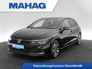 VW Golf, 2.0 TDI VIII Move, Jahr 2023 - München