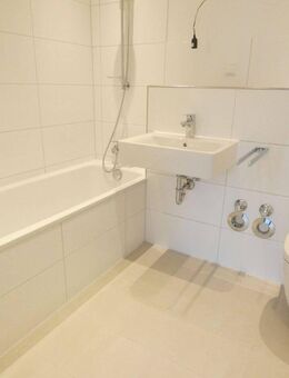 Frisch für Sie modernisiert: Helle 2-Zimmer Wohnung mit Balkon in Meerbusch Osterrath - Meerbusch