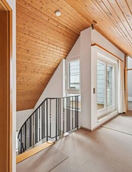 Raum zur Entfaltung: 4,5-Zimmer-Maisonette mit Balkon & Dachterrasse - Möglingen
