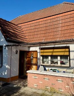 SPANNENDE GELEGENHEIT | Großzügiges Einfamilienhaus zum sanieren mit einem MEGA Pool für heiße Tage! - Bernau (Berlin)