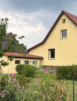 Landhaus mit Scheune auf schönem Grund in ruhiger Ortsrandlage von Großwoltersdorf bei Stechlin - Großwoltersdorf