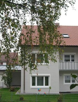 WOHNTRAUM IM GRÜNEN - Charmante 3-Zimmer-Dachgeschosswohnung in Uni-Nähe! - Aalen