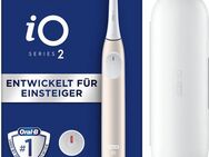 Oral-B Elektrische Zahnbürste iO Series 2, Aufsteckbürsten: 1 St., für die sanfte Reinigung, Reise-Etui