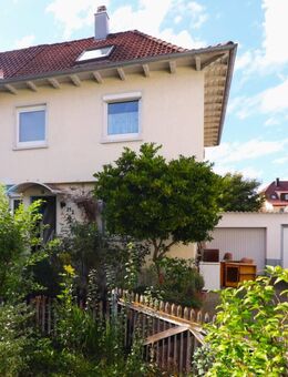 Charmantes Reihenendhaus in Reutlingen mit Garten & Garage in Toplage - Reutlingen